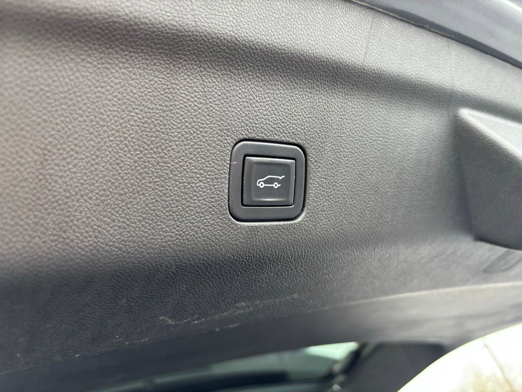 Used 2021 Chevrolet Tahoe Z71 image 22