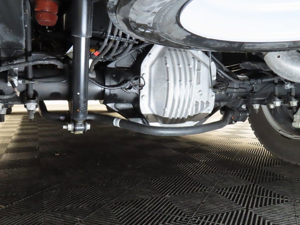 Used 2025 Ford F450 King Ranch w/ Chrome Package AWD/4WD image 9