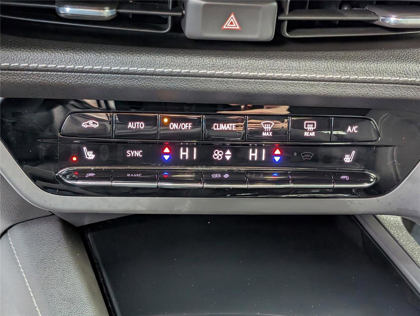 Used 2023 Buick Envision Preferred image 26