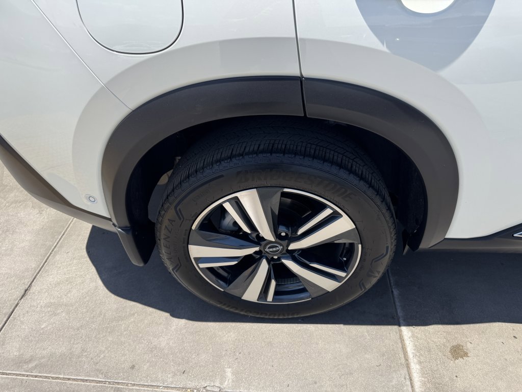 Used 2023 Nissan Rogue SL w/ SL Premium Package image 14