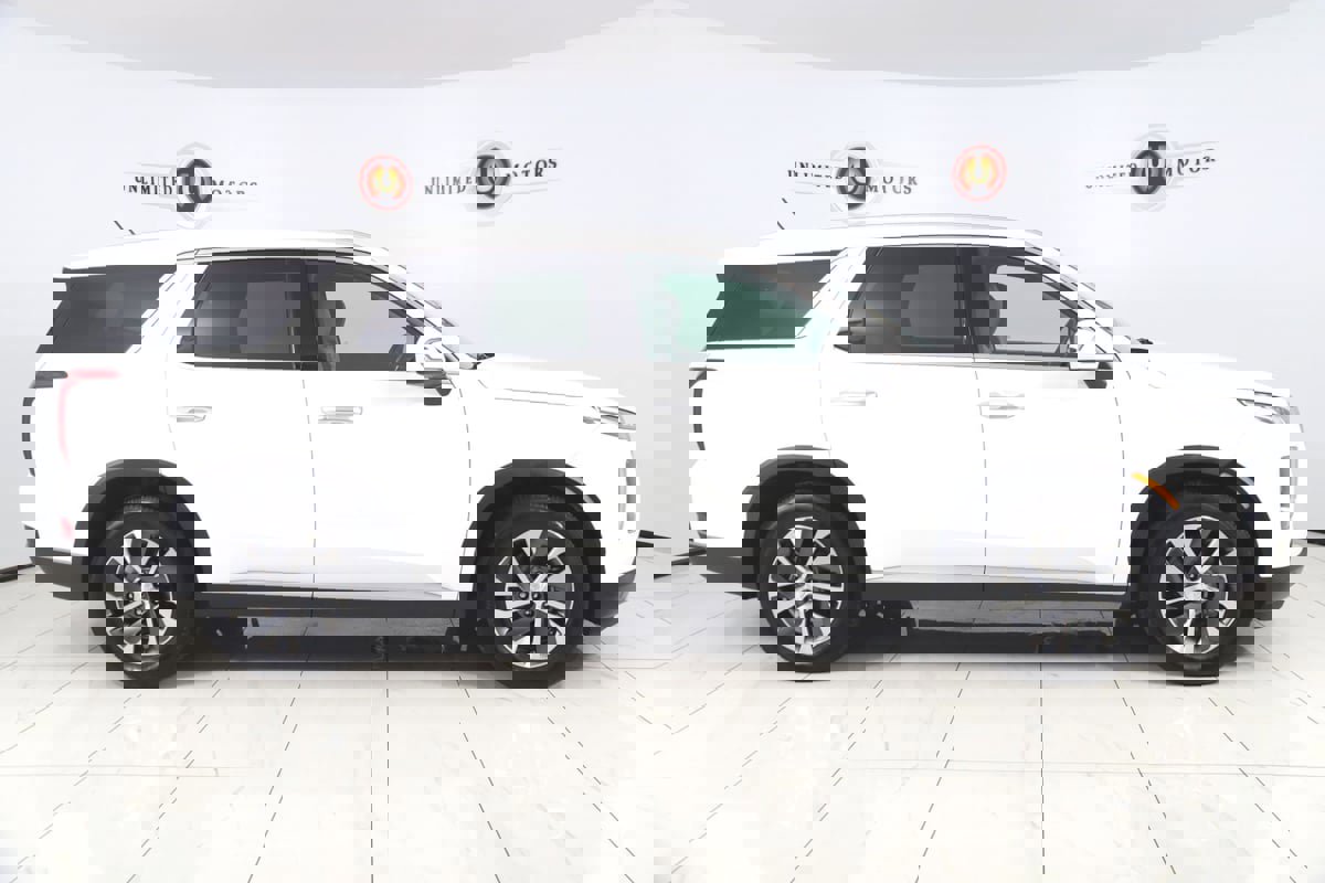 Used 2022 Hyundai Palisade SEL w/ Cargo Package image 2