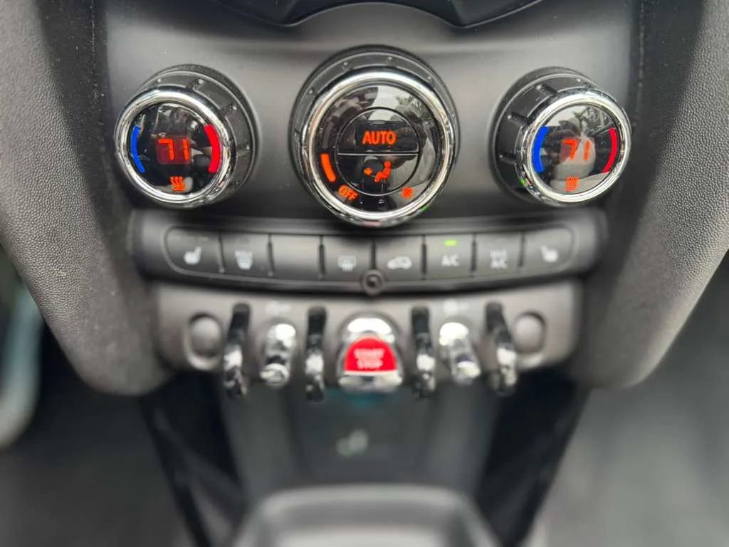 Used 2021 MINI Cooper Convertible w/ Signature Upholstery Package image 16