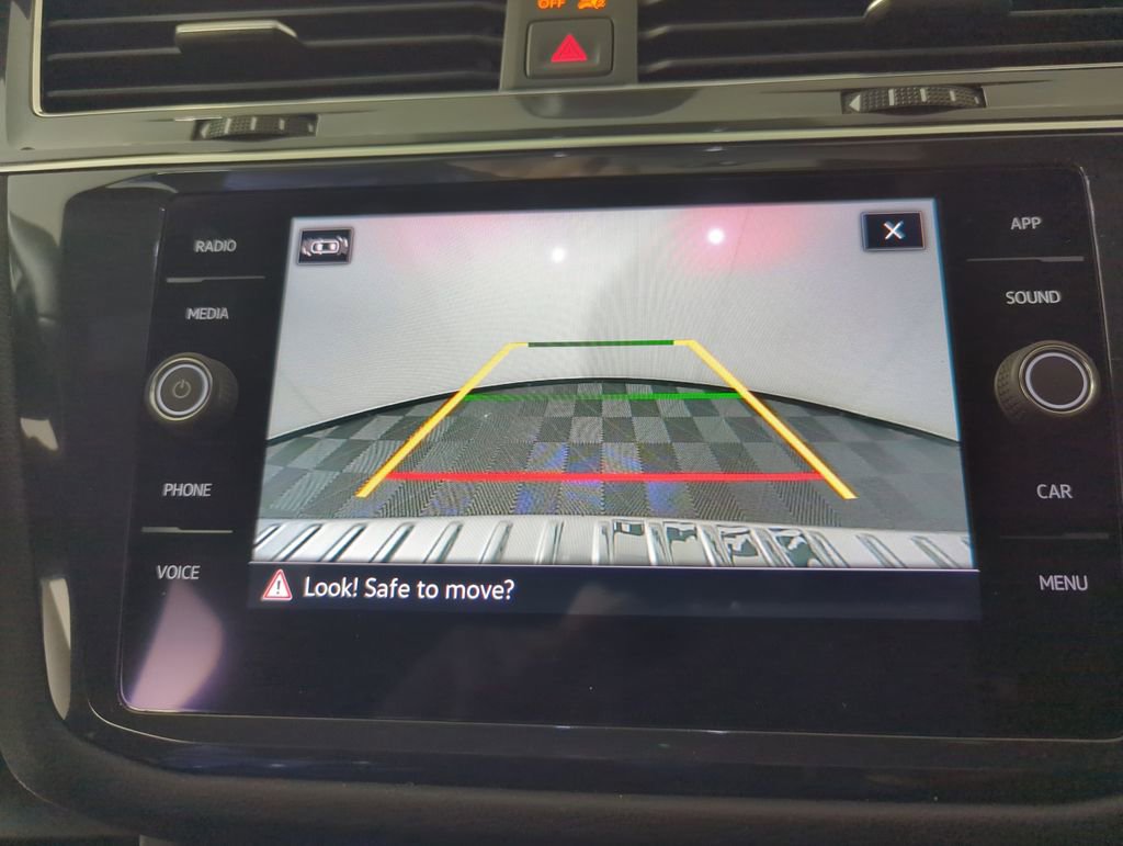 Used 2022 Volkswagen Tiguan SE R-Line image 15