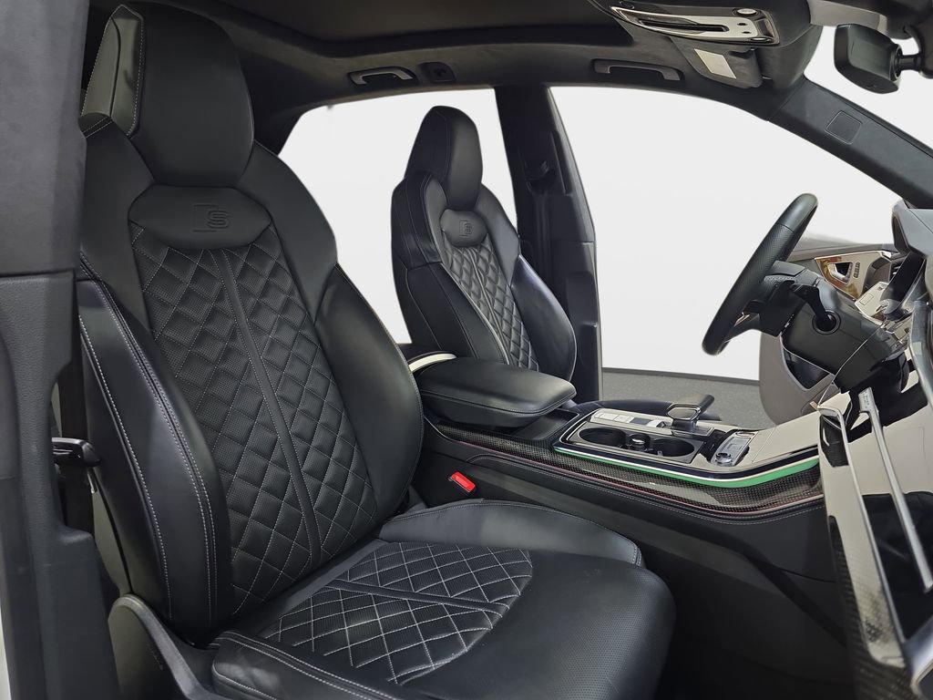 Used 2023 Audi SQ8 Prestige AWD/4WD image 12