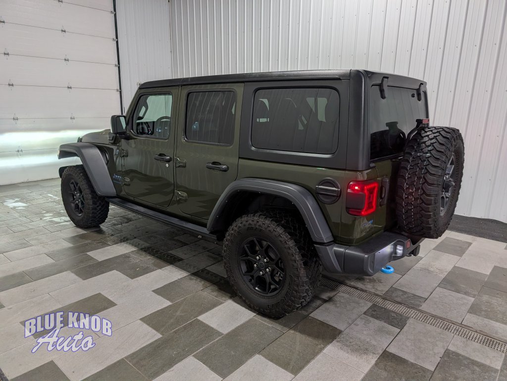 Used 2024 Jeep Wrangler Unlimited AWD/4WD image 2