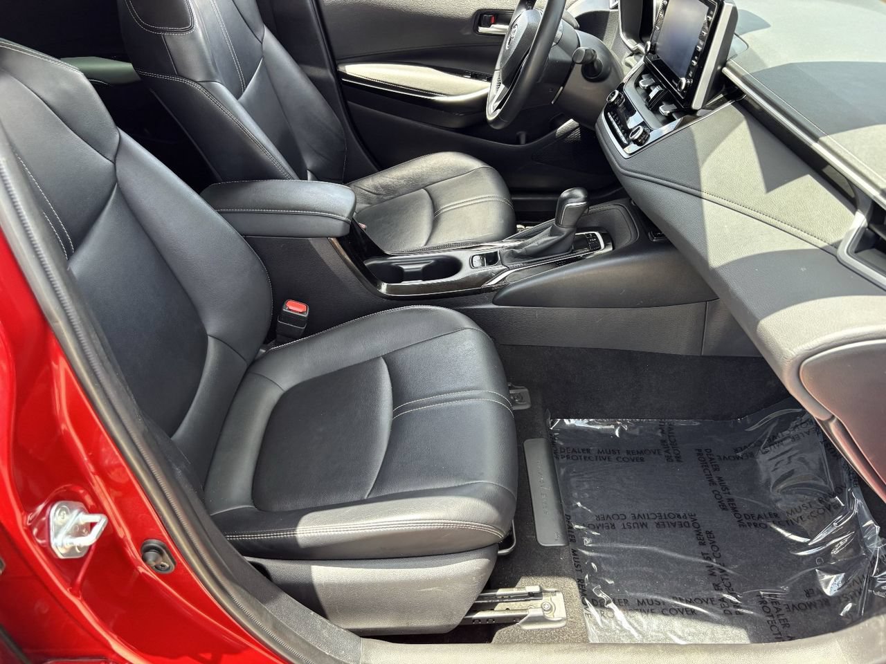 Used 2020 Toyota Corolla XLE w/ Carpet Mat Package (TMS) FWD image 9