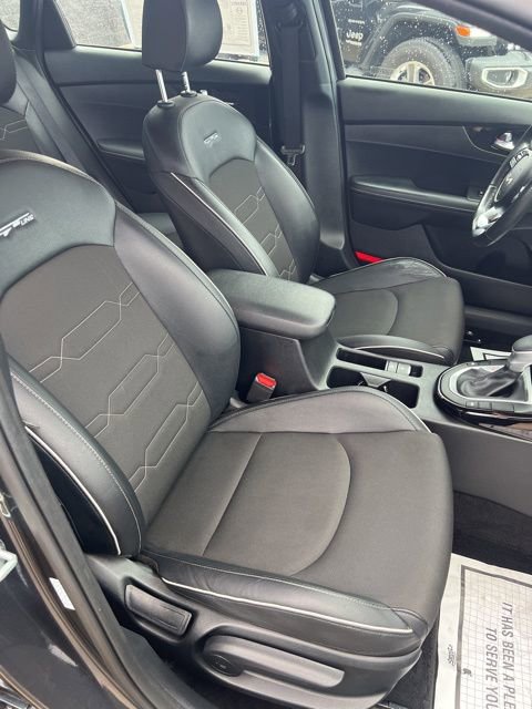 Used 2024 Kia Forte GT-Line FWD image 14