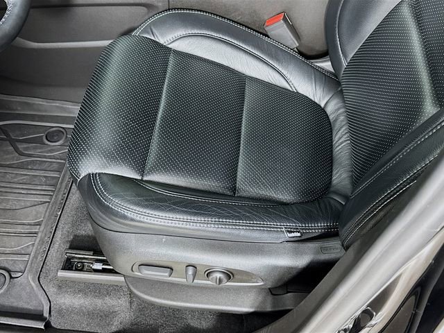 Used 2023 Chevrolet Traverse LT image 20