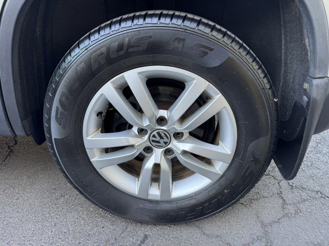 Used 2014 Volkswagen Tiguan S AWD/4WD image 35