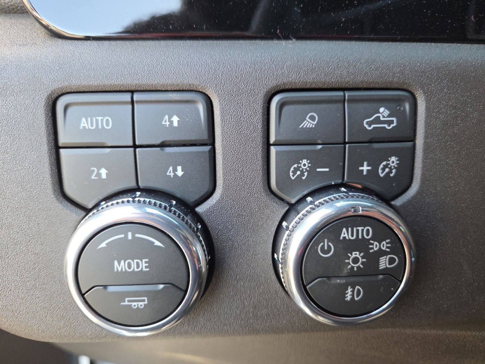 New 2026 GMC Sierra 2500 SLT image 6