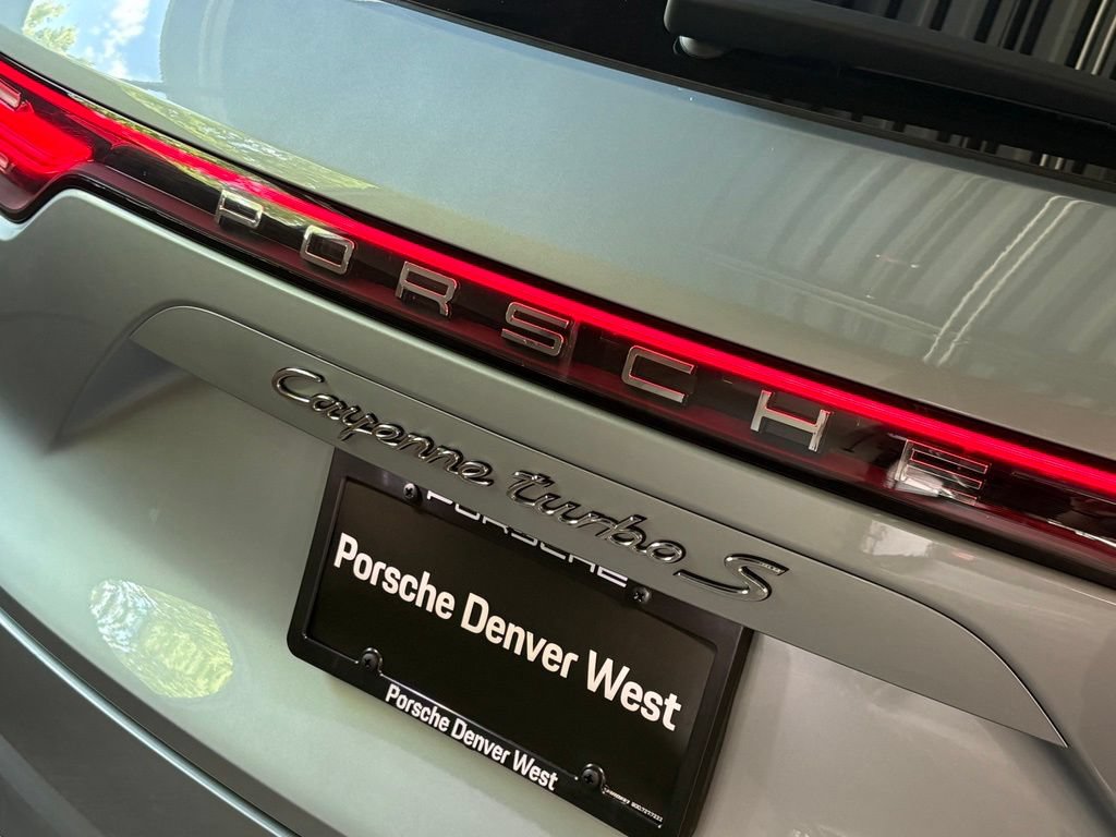 Used 2023 Porsche Cayenne Turbo S AWD/4WD image 13