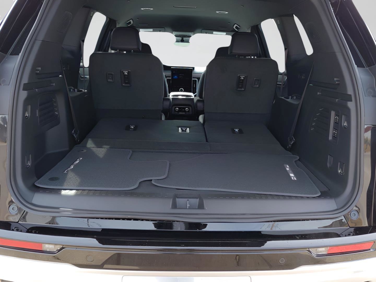 New 2026 GMC Acadia Denali w/ Super Cruise Package image 22