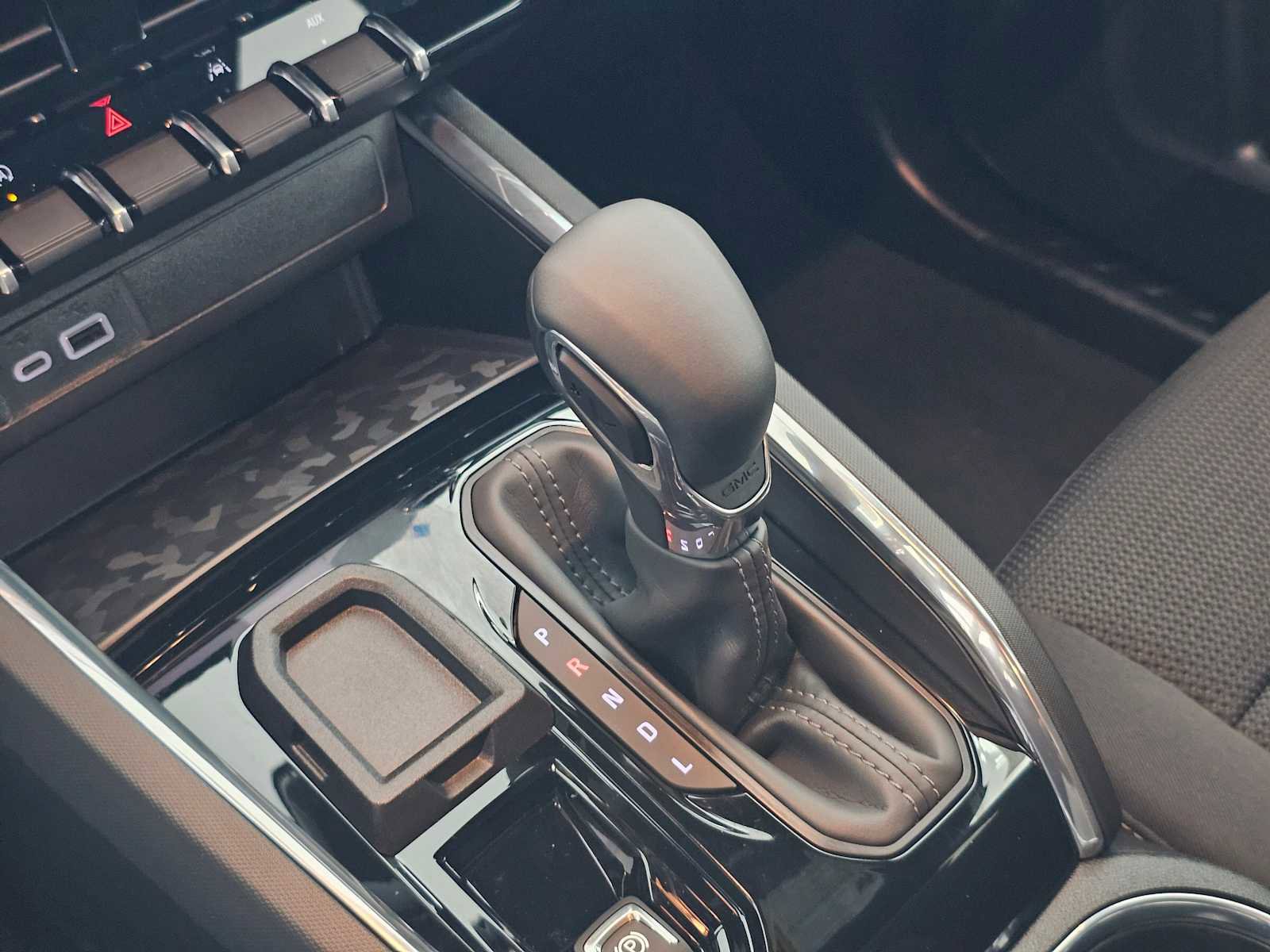 New 2026 GMC Canyon Elevation w/ Convenience Package image 30