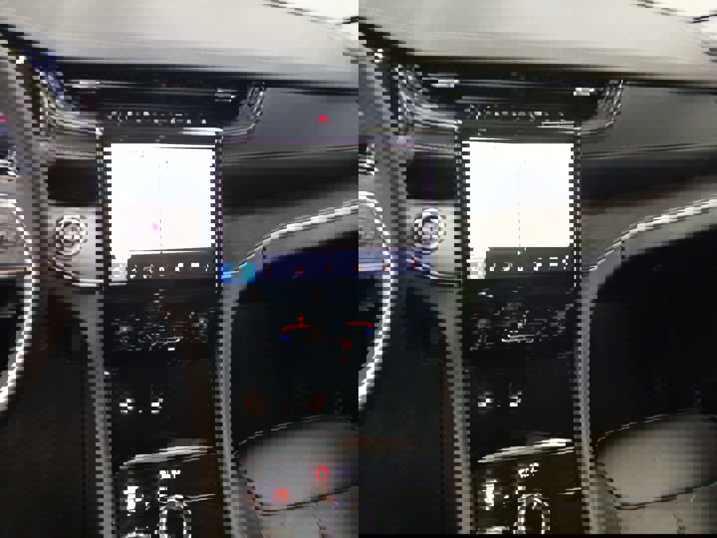 Used 2024 Jeep Grand Cherokee Limited image 10