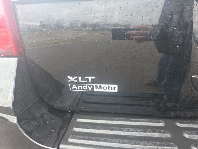 Used 2017 Ford Expedition XLT image 11