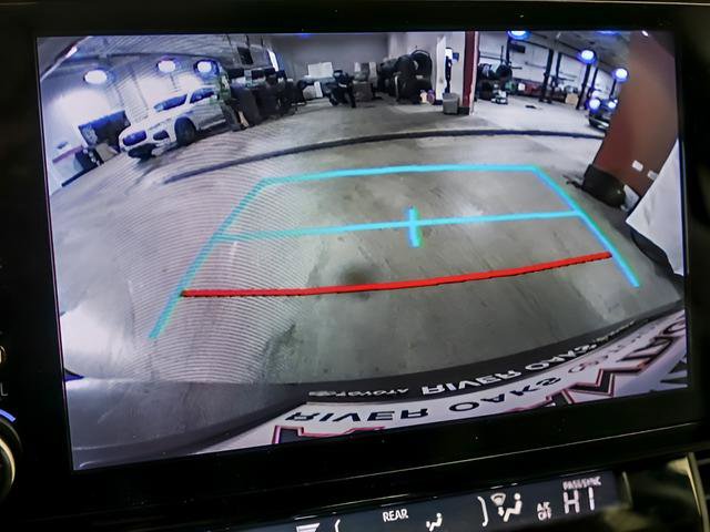 Certified 2024 Toyota Sienna XLE image 19