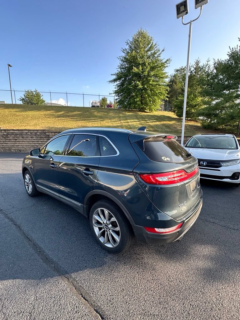 Used 2019 Lincoln MKC Select w/ Select Plus Package AWD/4WD image 5