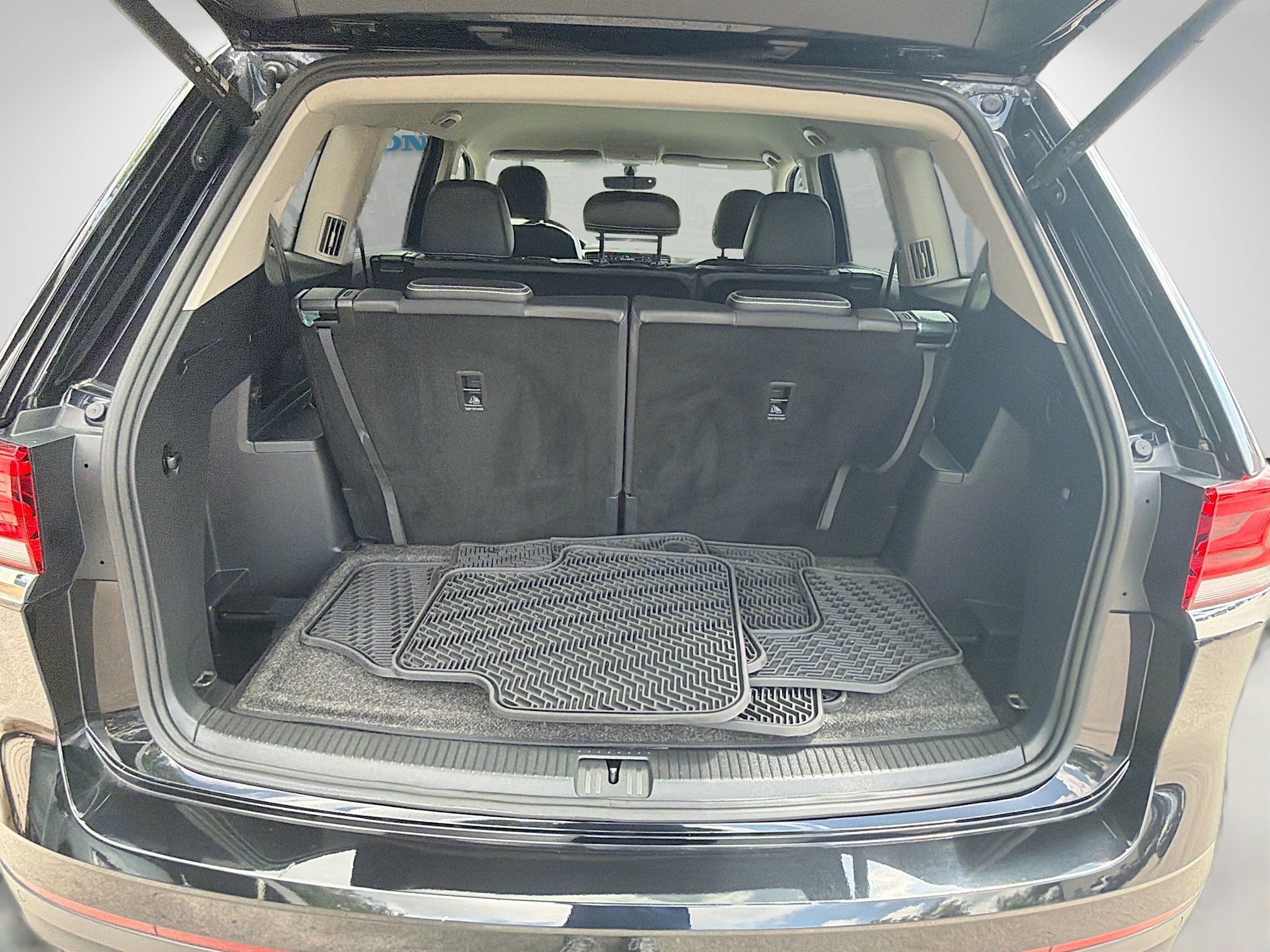 Used 2023 Volkswagen Atlas SE FWD image 26