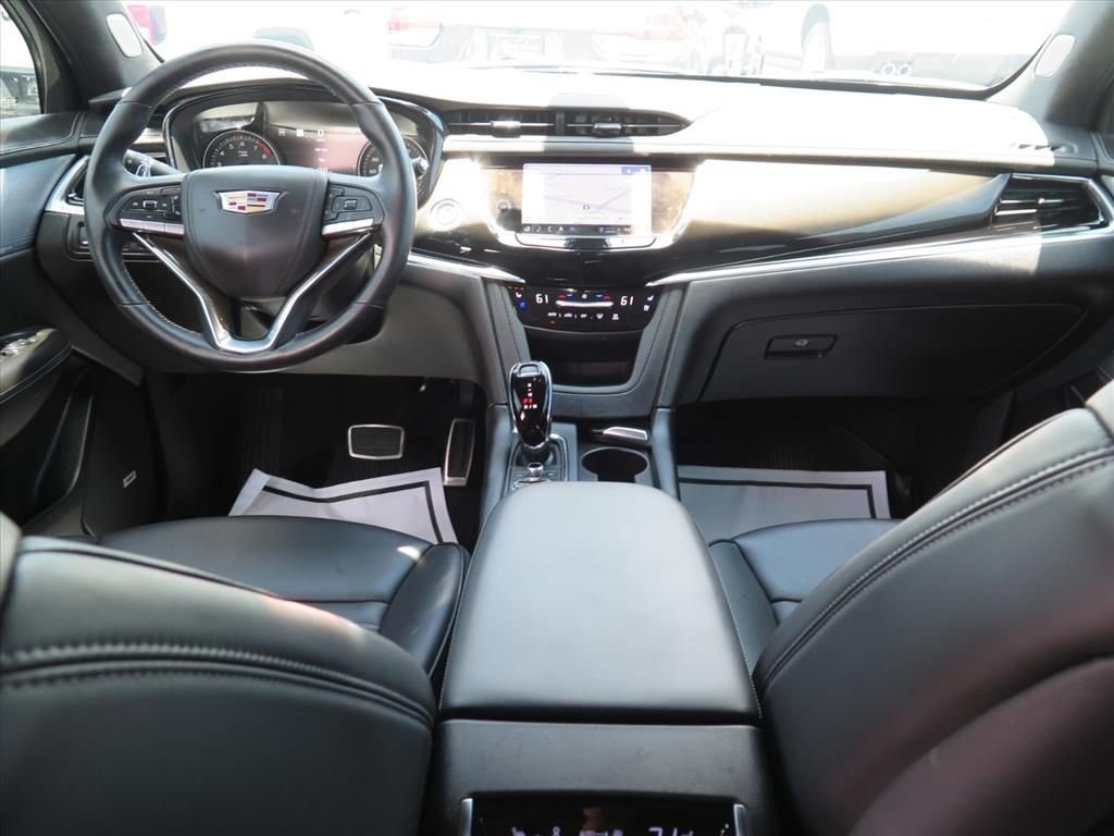 Certified 2025 Cadillac XT6 Sport w/ Platinum Package AWD/4WD image 23