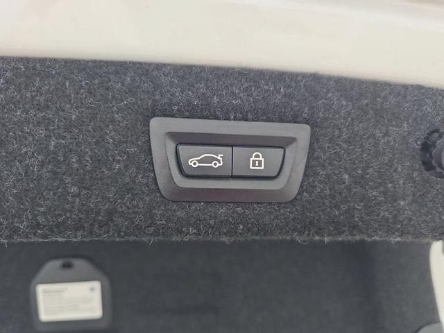 Used 2019 BMW 540i xDrive AWD/4WD image 34