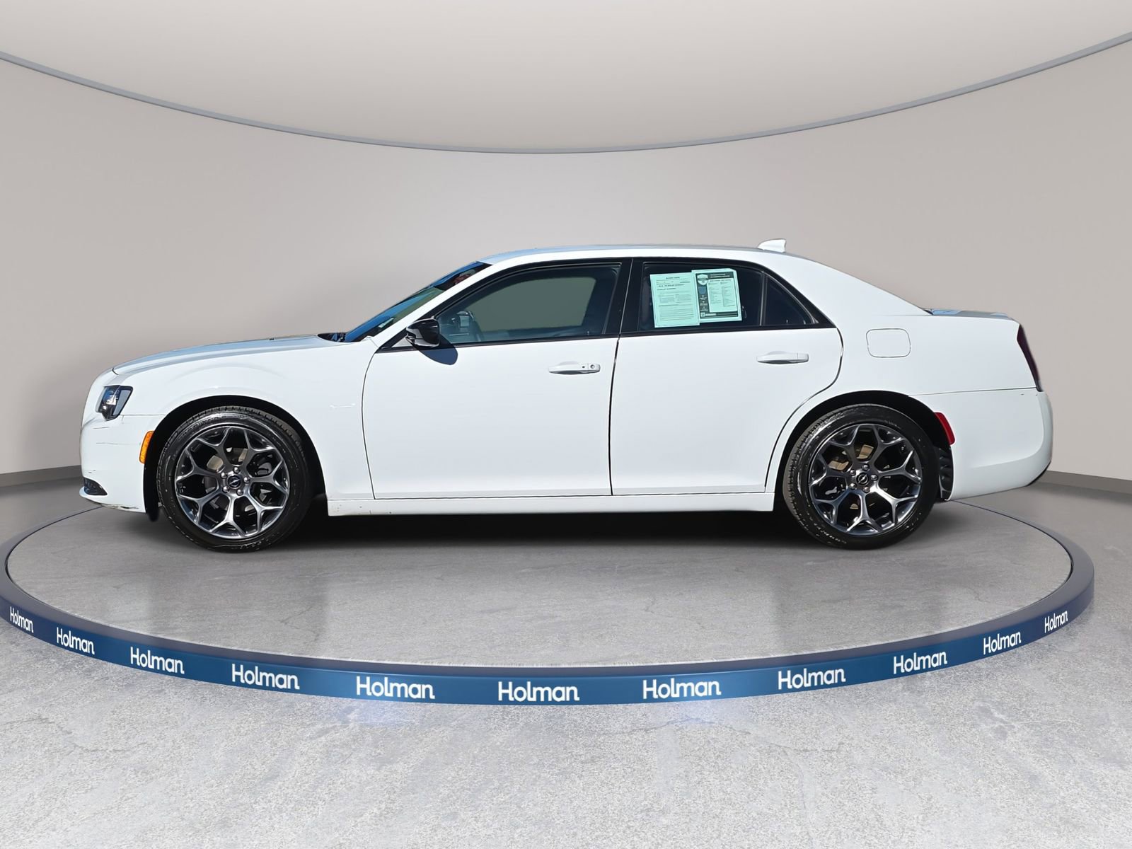 Used 2018 Chrysler 300 Touring w/ Sport Appearance Package image 4