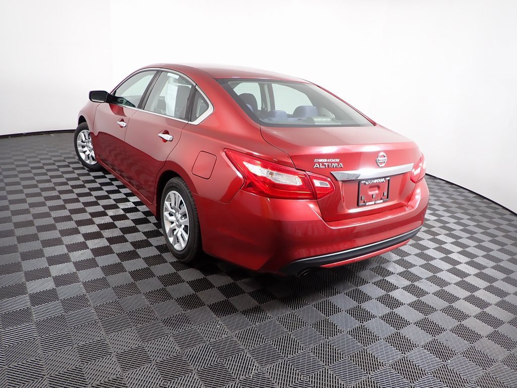 Used 2016 Nissan Altima 2.5 S w/ Power Driver Seat Package image 10