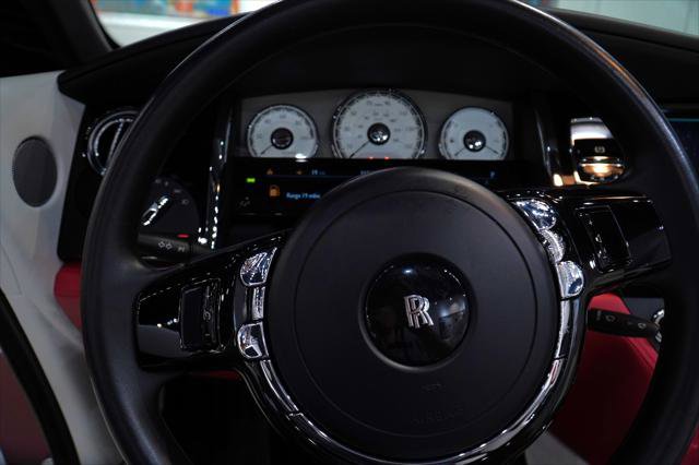 Used 2017 Rolls-Royce Dawn Standard image 23