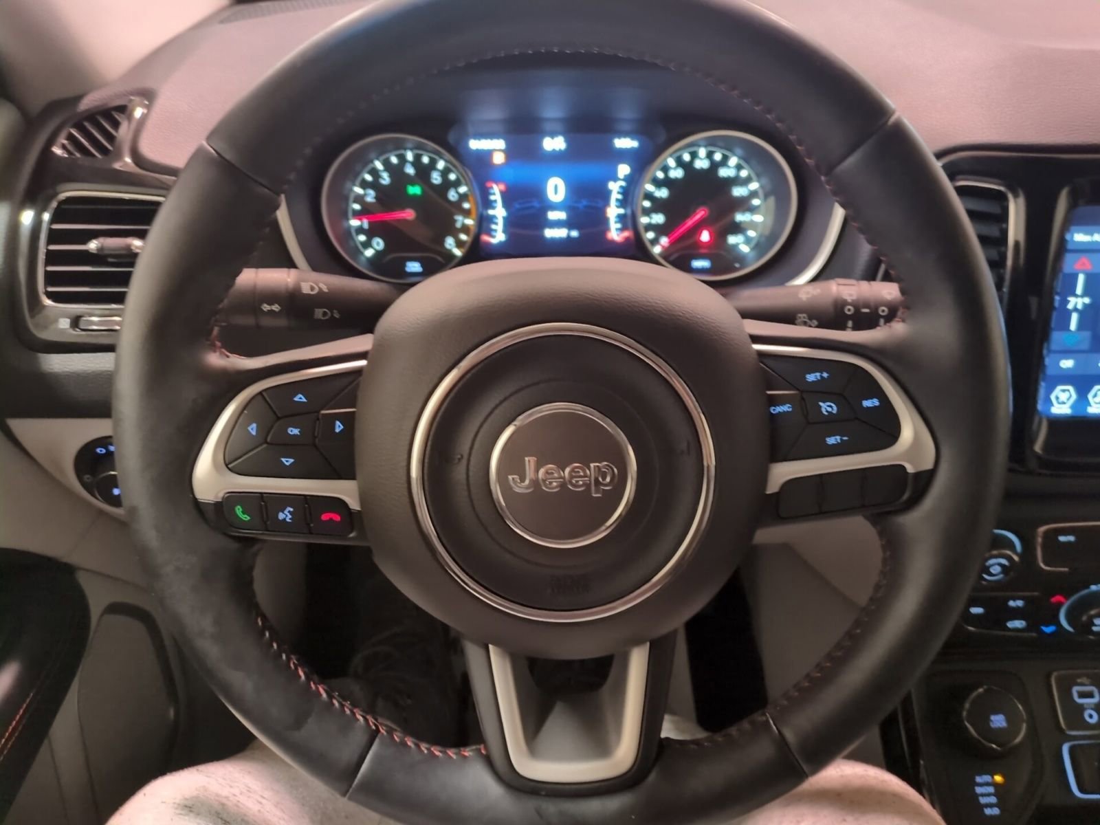 Used 2018 Jeep Compass Limited image 18