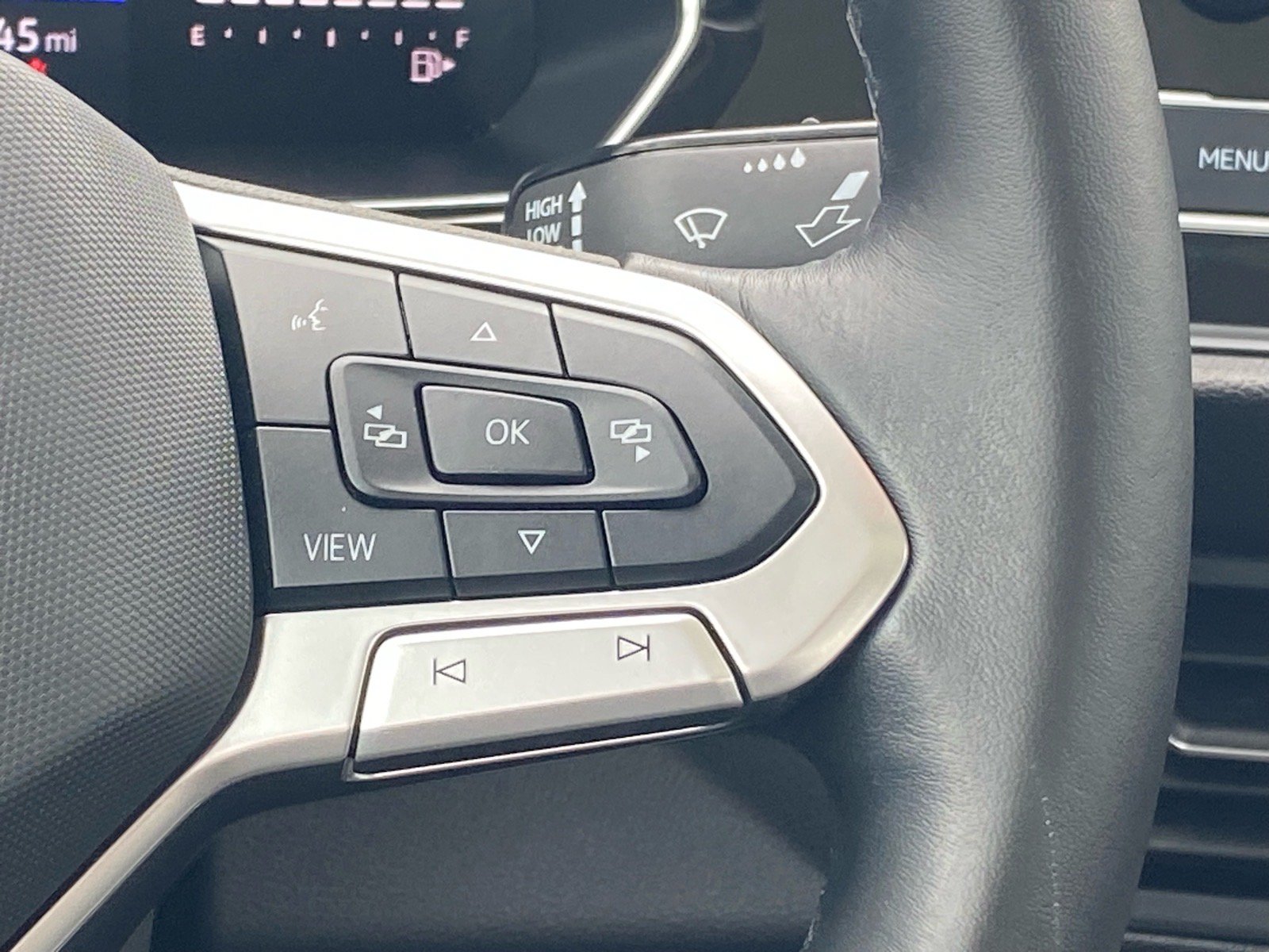Certified 2023 Volkswagen Jetta SE FWD image 8