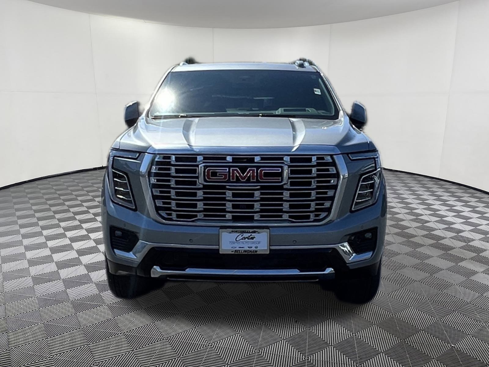 Used 2025 GMC Yukon XL Denali image 2