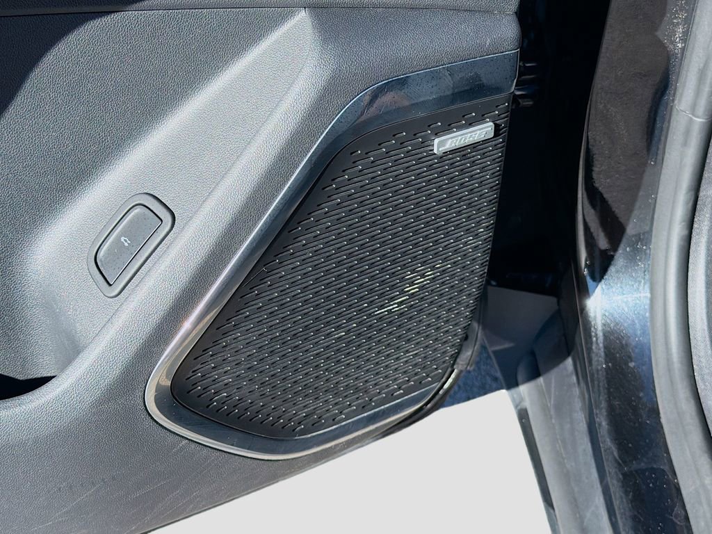 Used 2024 GMC Acadia Elevation image 25