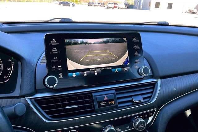 Used 2020 Honda Accord Touring image 14