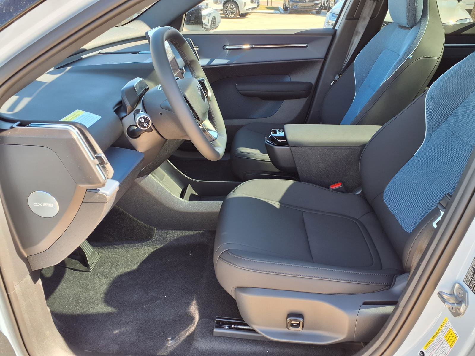 New 2026 Volvo EX30 Plus w/ Protection Package Premier AWD/4WD image 14