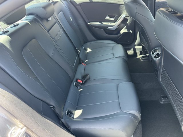 Used 2023 Mercedes-Benz CLA 250 image 8
