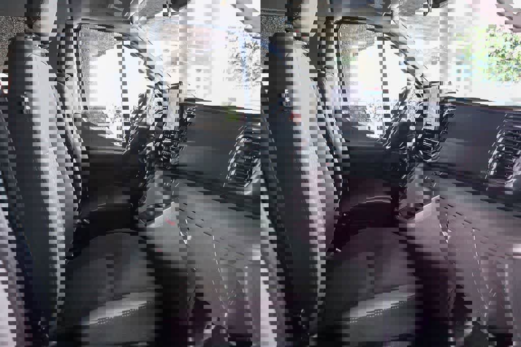 Used 2023 Ford Transit 350 XLT image 15