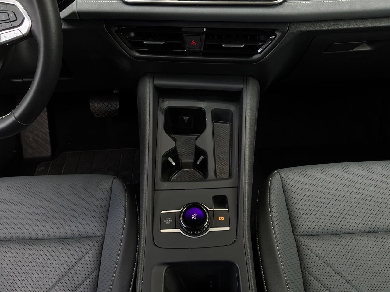 Used 2026 Volkswagen Tiguan SE FWD image 15
