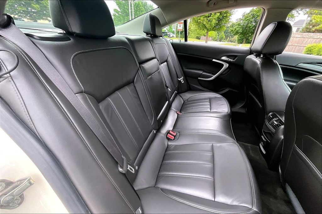 Used 2013 Buick Regal Premium FWD image 30