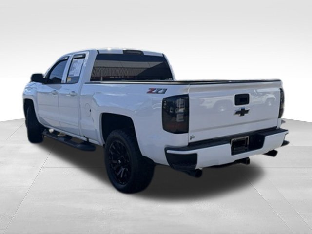Used 2018 Chevrolet Silverado 1500 LT w/ All Star Edition AWD/4WD image 3