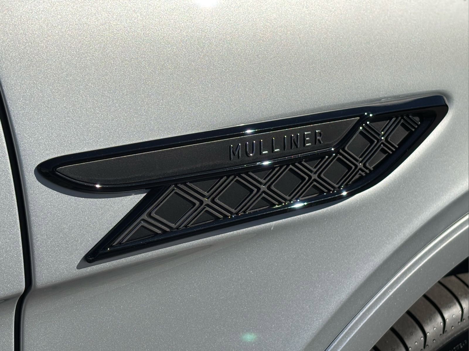 New 2025 Bentley Bentayga Extended Wheelbase image 33