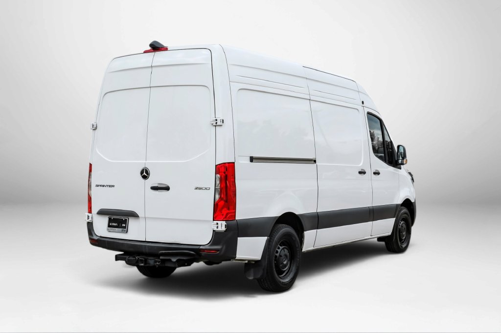 Used 2025 Mercedes-Benz Sprinter 2500 image 6