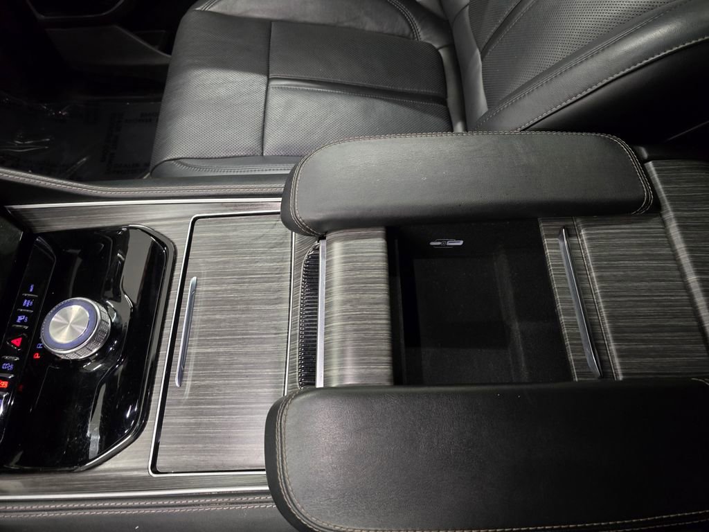 Used 2024 Jeep Wagoneer Series II w/ Flexible Seating Group RWD image 26