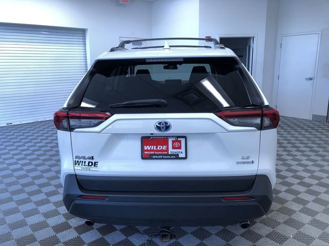 Used 2019 Toyota RAV4 LE w/ Carpet Mat Package AWD/4WD image 14