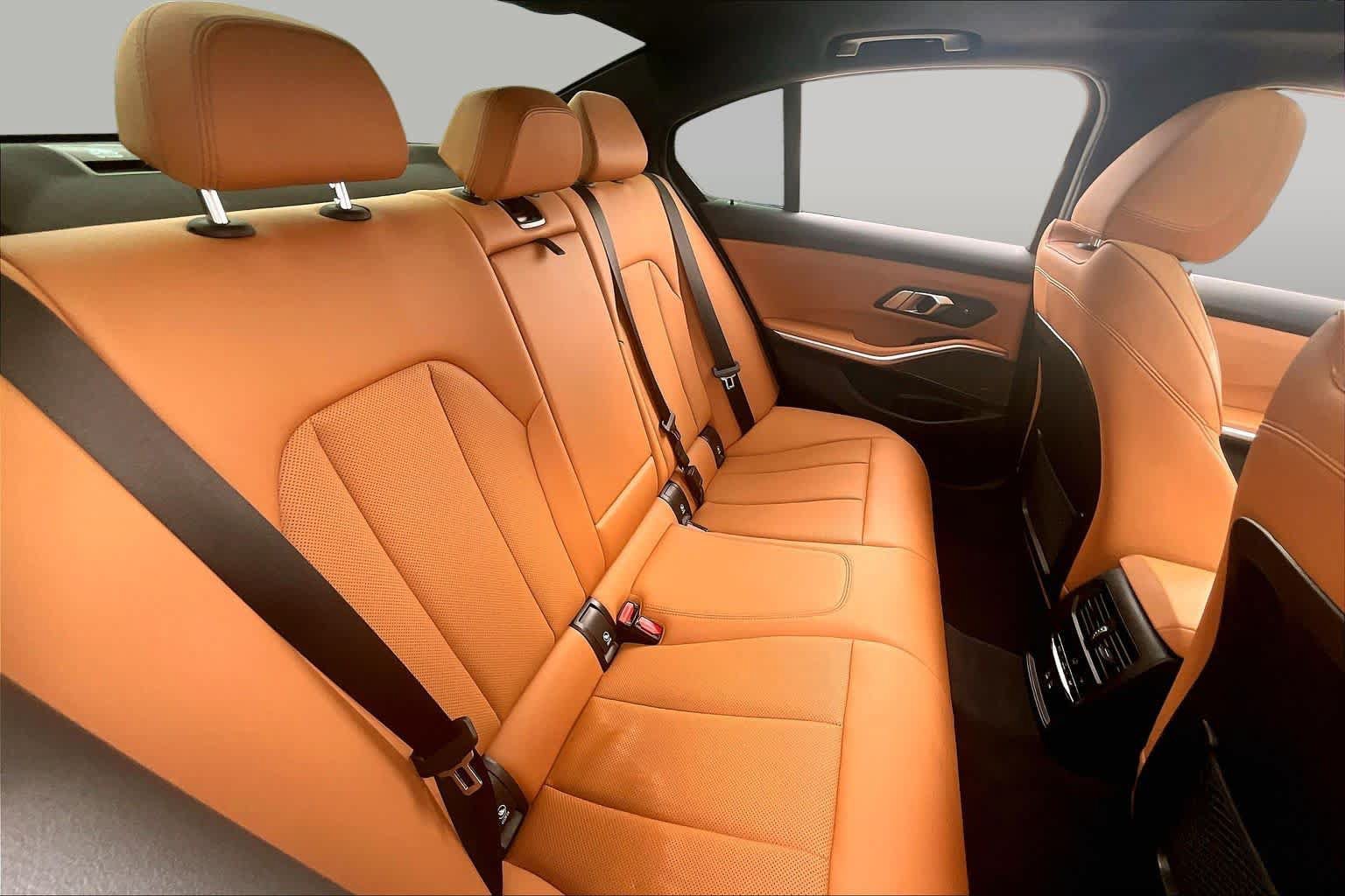 Used 2023 BMW 330i Sedan w/ M Sport Package RWD image 19