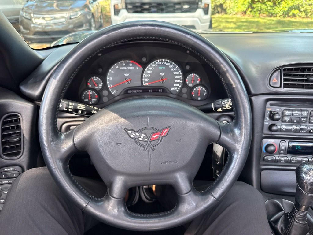 Used 2004 Chevrolet Corvette Convertible w/ Preferred Equipment Group RWD image 19