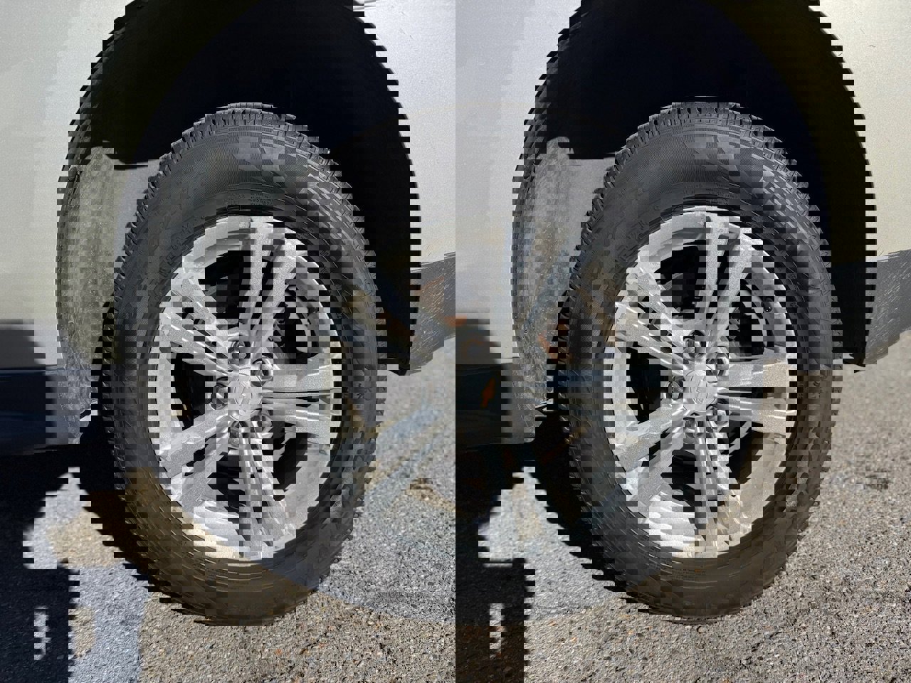 Used 2014 Chevrolet Equinox LS image 53