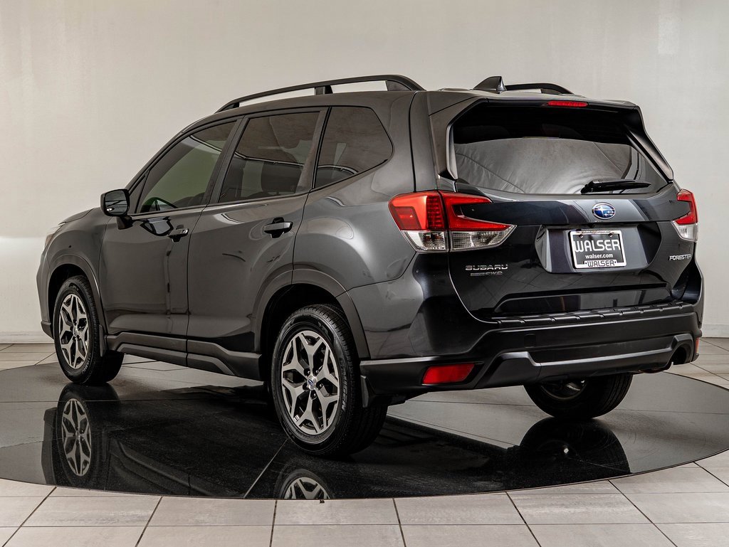 Used 2019 Subaru Forester Premium w/ All-Weather Package image 9