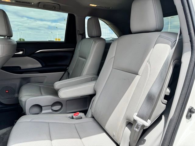 Used 2016 Toyota Highlander Limited AWD/4WD image 40