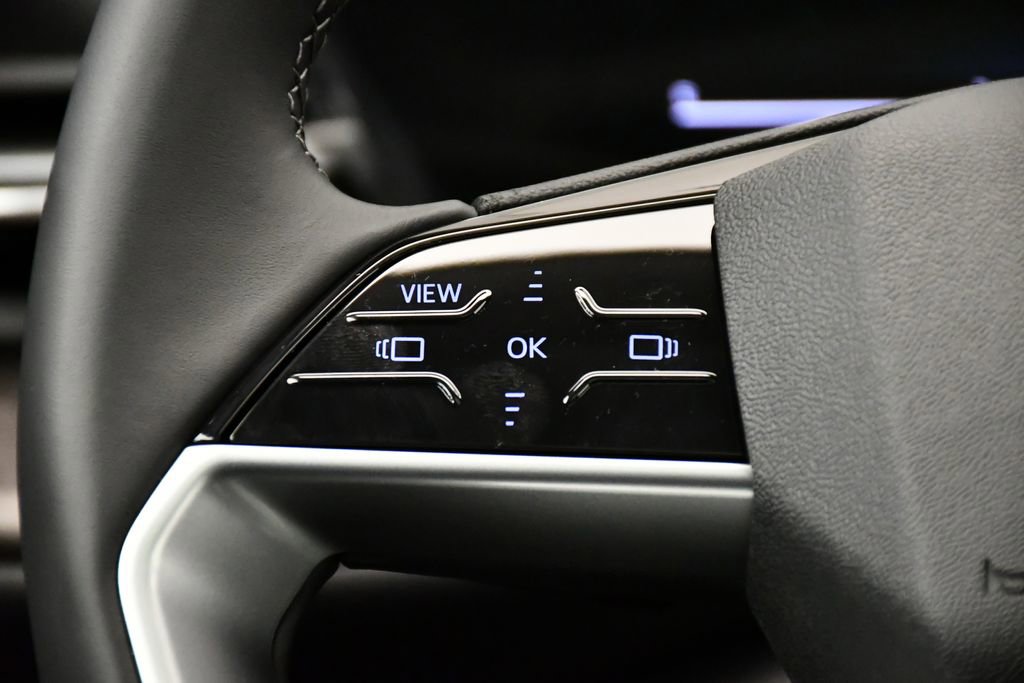 Used 2025 Audi Q5 Premium w/ Convenience Package image 24