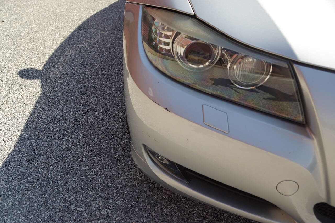 Used 2011 BMW 328i xDrive Sedan image 21