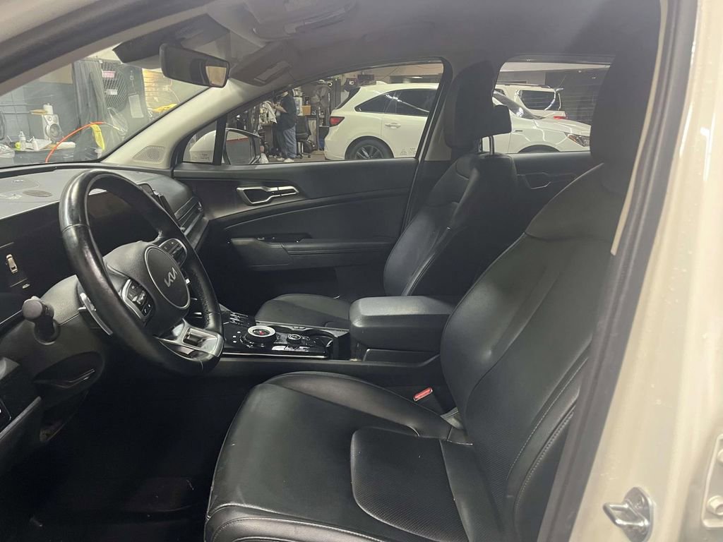 Used 2023 Kia Sportage EX image 15